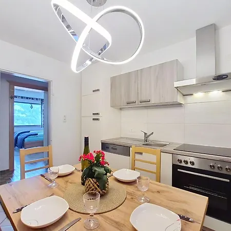 Hoellwarth By Interhome * Fuegenberg